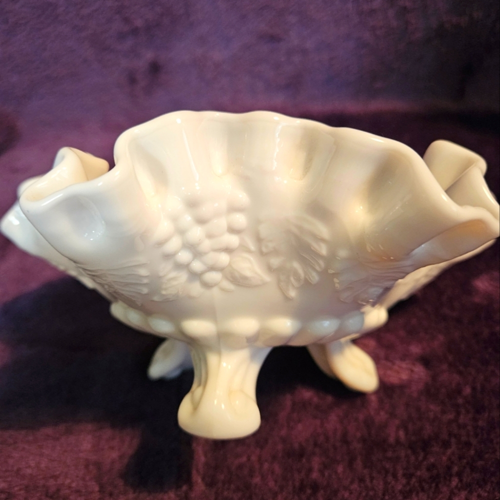Vintage Westmoreland Milk Glass Crimped & Ruffled 3 Footed Grape Vine Candy Dish